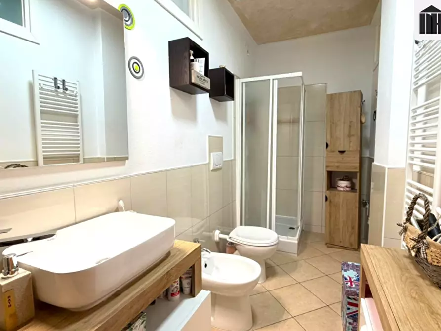 Immagine 19 di Appartamento in vendita  a Santa Maria A Monte