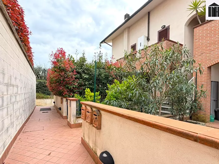 Immagine 3 di Appartamento in vendita  a Santa Maria A Monte