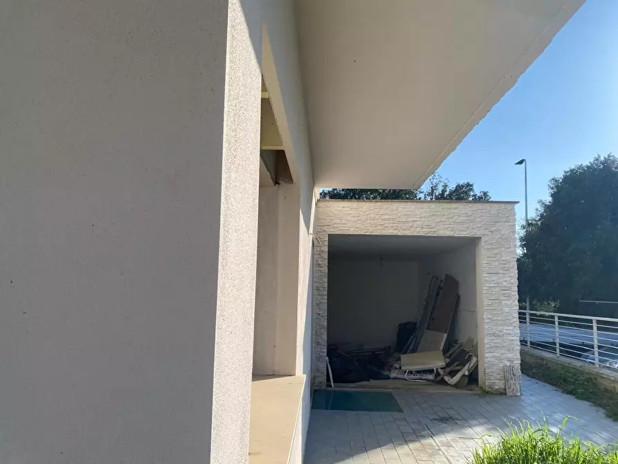 Immagine 8 di Casa bifamiliare in vendita  a Livorno