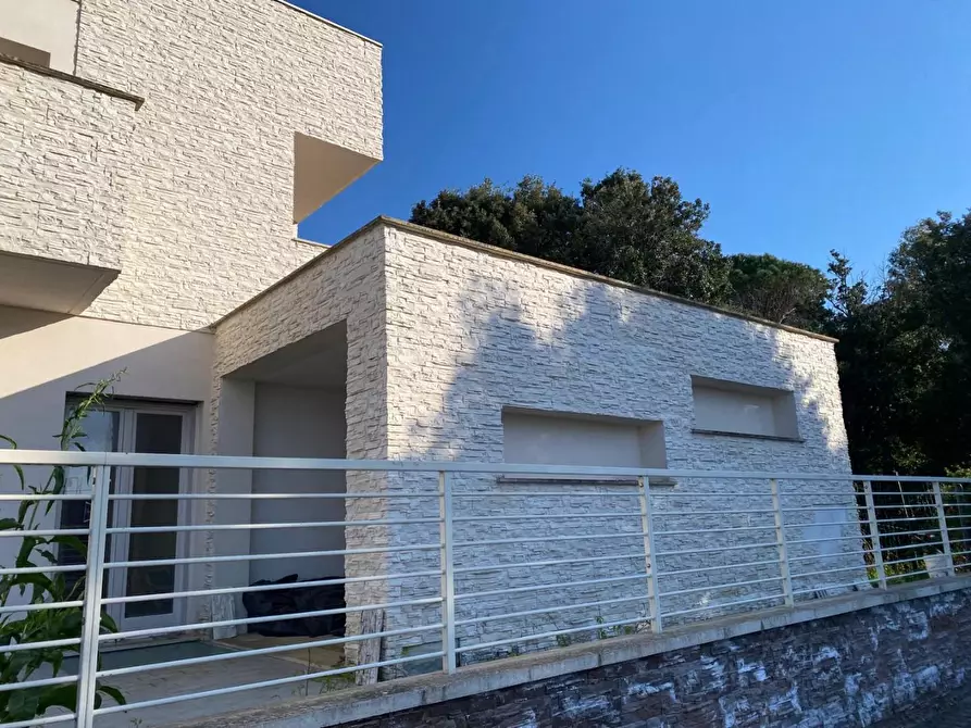 Immagine 12 di Casa bifamiliare in vendita  a Livorno