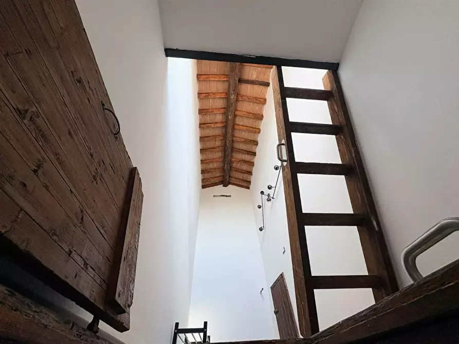 Immagine 17 di Appartamento in vendita  a Cascina