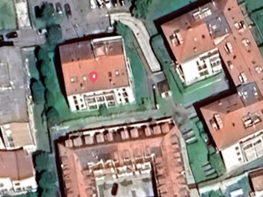 Immagine 11 di Garage in vendita  a Abbiategrasso