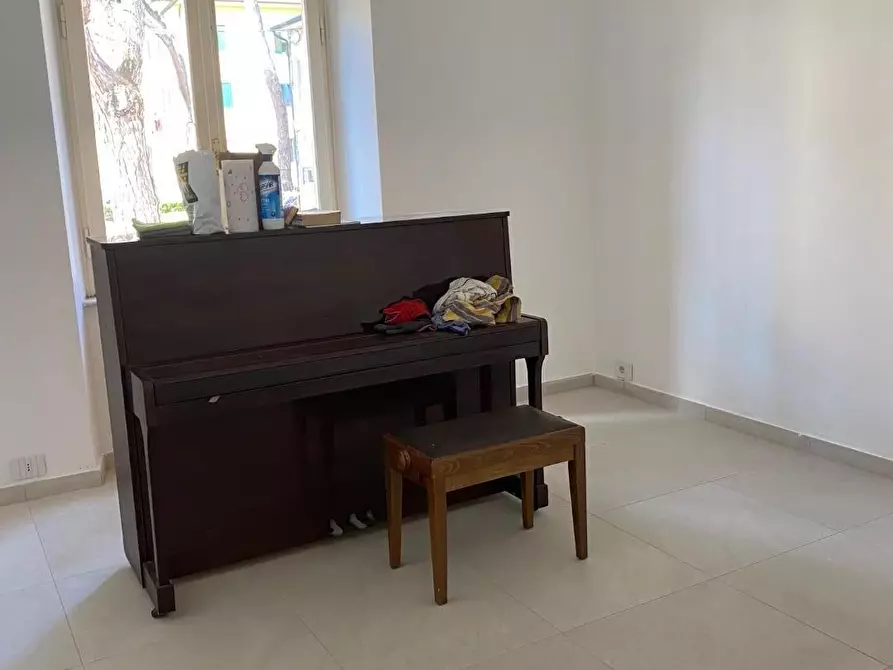 Immagine 2 di Appartamento in vendita  a Viareggio