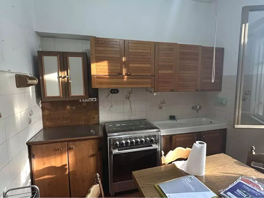 Immagine 11 di Appartamento in vendita  a Sarzana