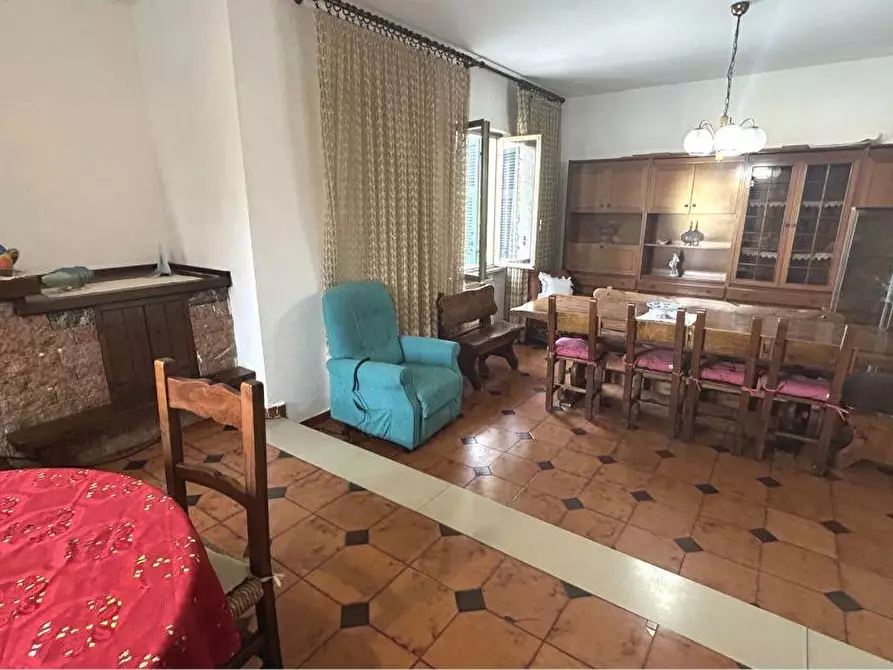 Immagine 10 di Appartamento in vendita  a Sarzana