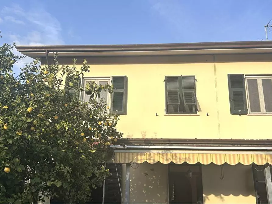 Immagine 25 di Appartamento in vendita  a Sarzana