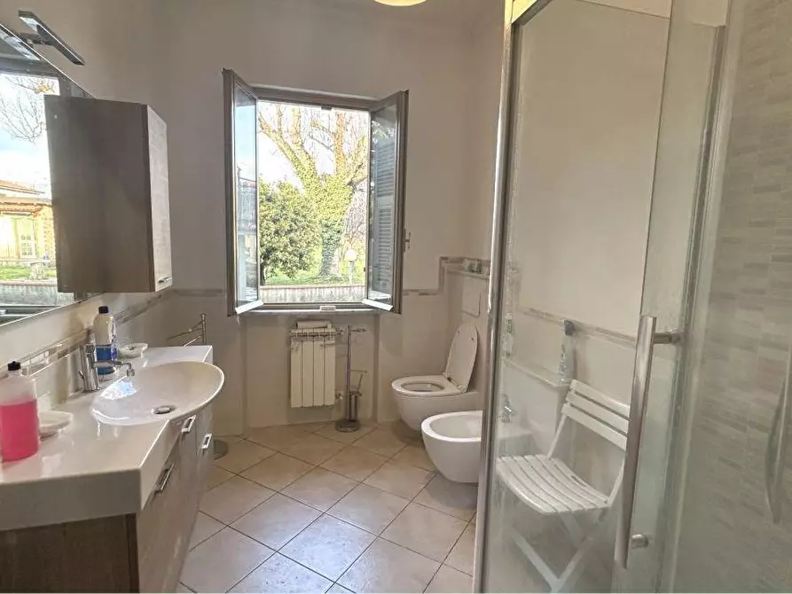 Immagine 18 di Appartamento in vendita  a Sarzana