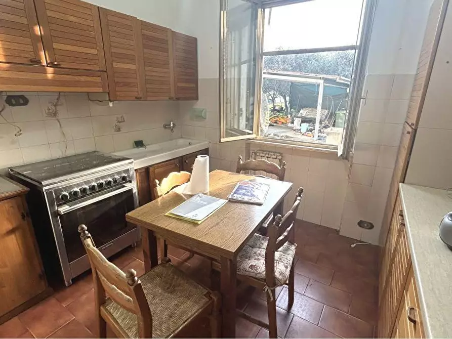 Immagine 13 di Appartamento in vendita  a Sarzana