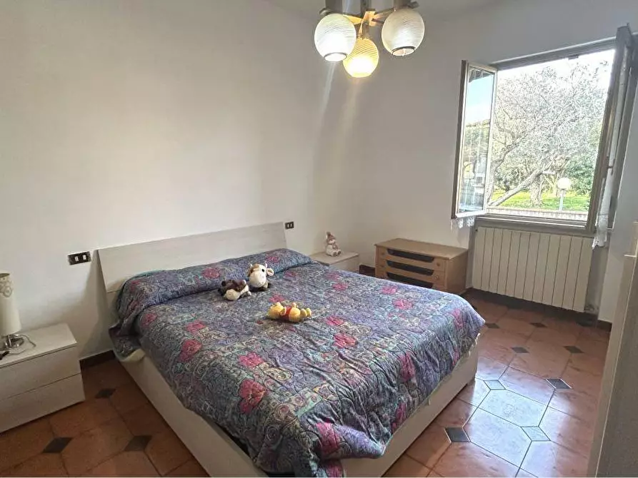 Immagine 21 di Appartamento in vendita  a Sarzana