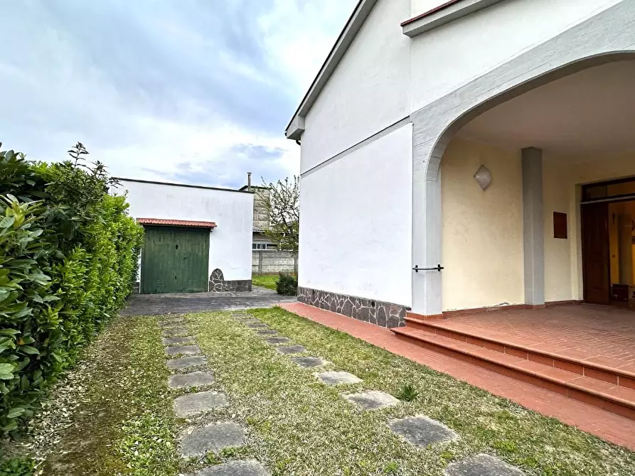 Immagine 17 di Villa in vendita  a Ponsacco