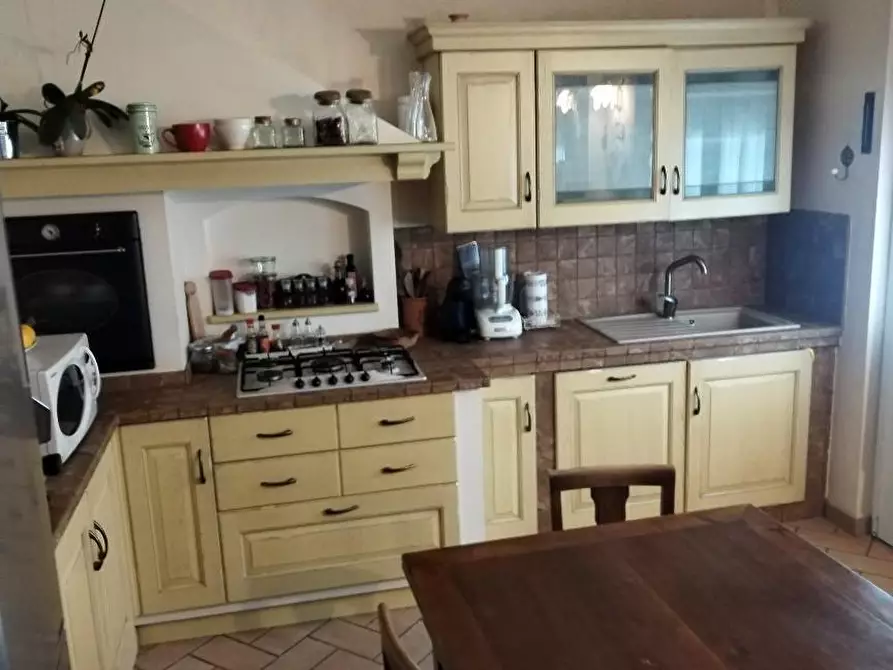 Immagine 6 di Appartamento in vendita  a Massa