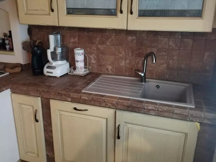 Immagine 4 di Appartamento in vendita  a Massa