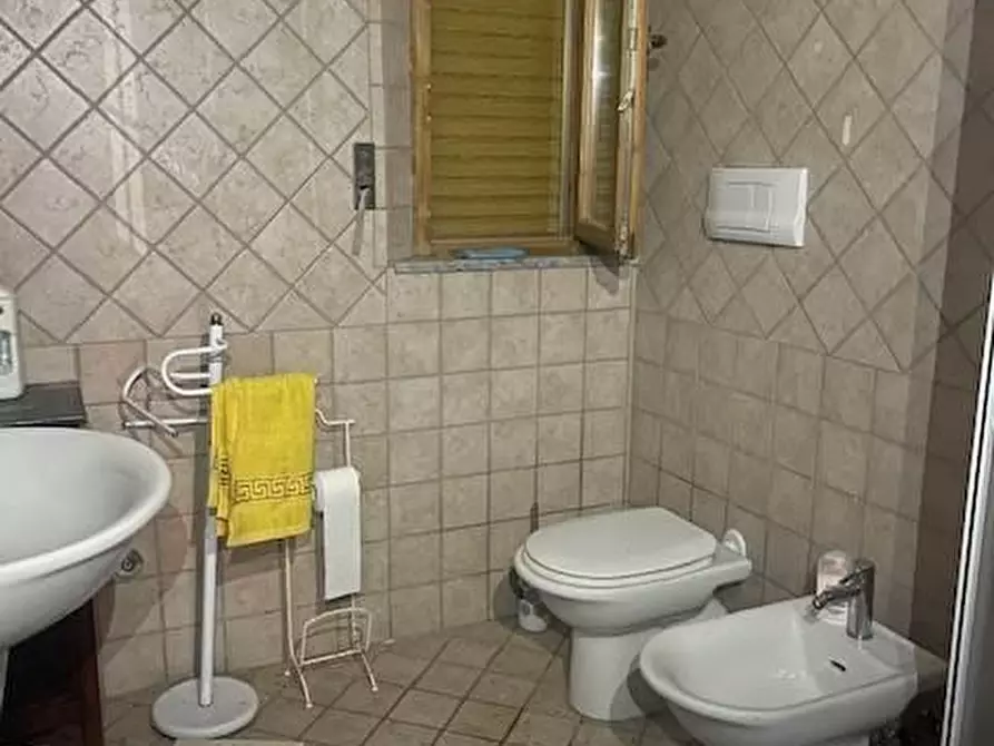 Immagine 5 di Villa in vendita  a Cascina