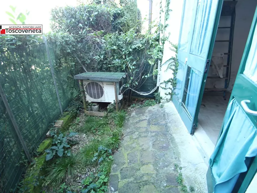 Immagine 14 di Terratetto in vendita  a Lucca