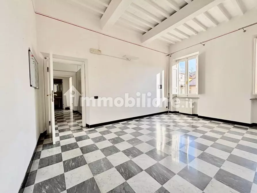 Immagine 21 di Appartamento in vendita  a Pisa