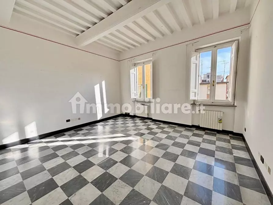 Immagine 22 di Appartamento in vendita  a Pisa