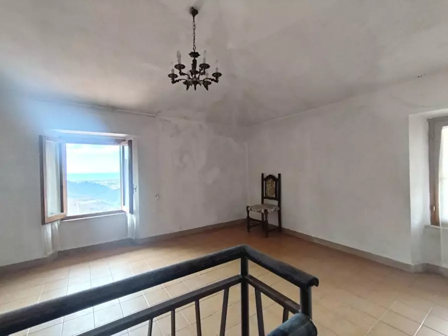 Immagine 19 di Terratetto in vendita  a Massa