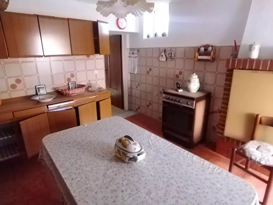 Immagine 15 di Terratetto in vendita  a Massa