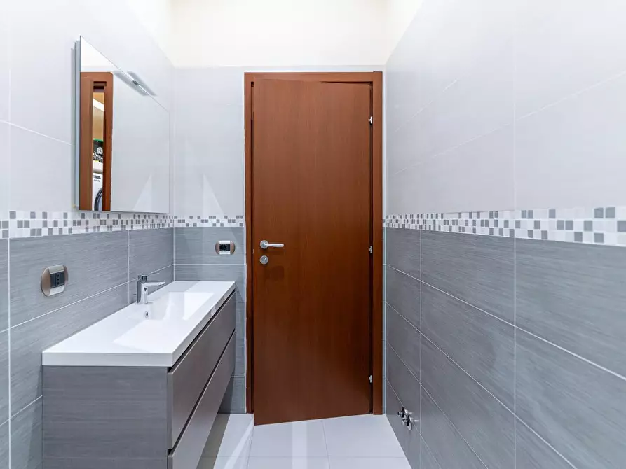 Immagine 11 di Appartamento in affitto  a Empoli