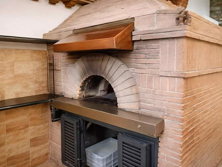 Immagine 2 di Bar / Ristorante in vendita  a Carrara