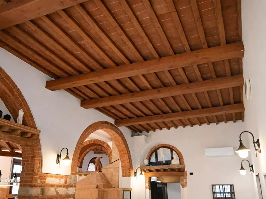 Immagine 15 di Bar / Ristorante in vendita  a Carrara