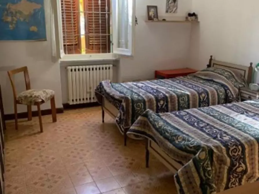 Immagine 5 di Casa indipendente in vendita  a Massa