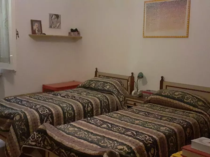 Immagine 11 di Casa indipendente in vendita  a Massa