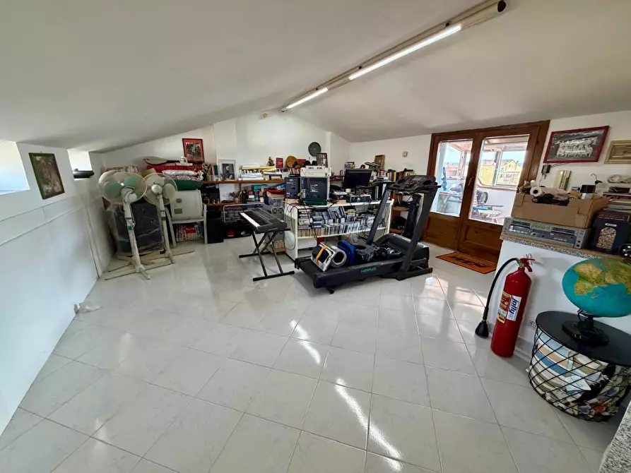 Immagine 42 di Villetta a schiera in vendita  a Empoli