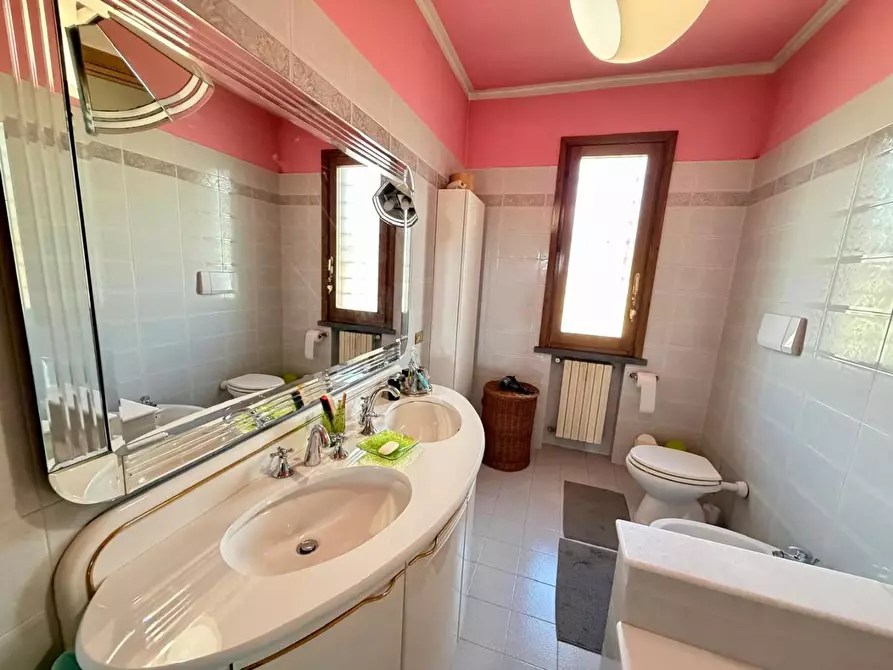 Immagine 36 di Villetta a schiera in vendita  a Empoli