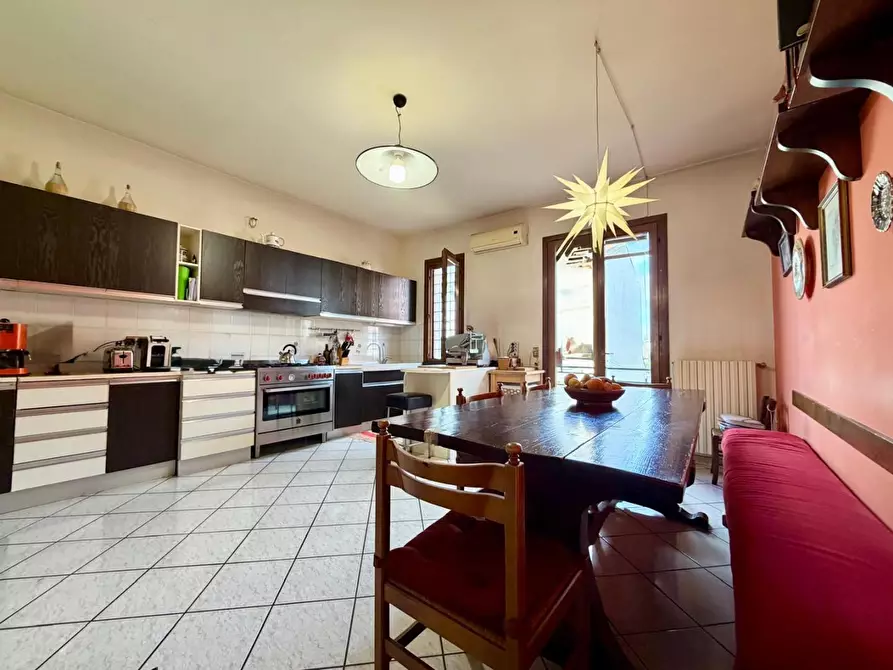 Immagine 17 di Villetta a schiera in vendita  a Empoli