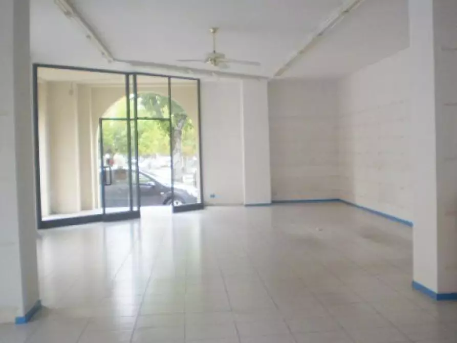 Immagine 1 di Locale commerciale in vendita  a Castelfranco Di Sotto