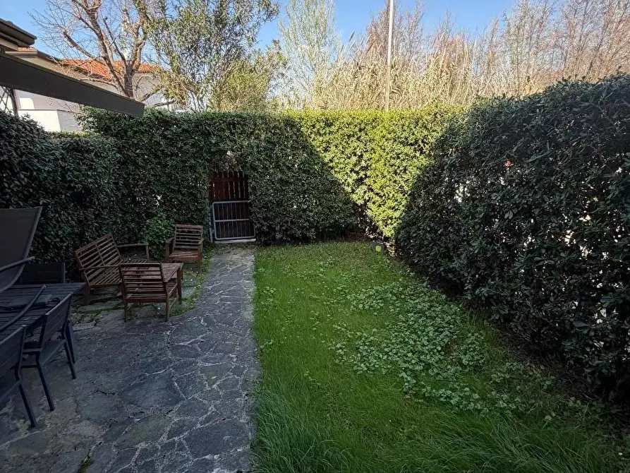 Immagine 1 di Casa bifamiliare in affitto  a Forte Dei Marmi