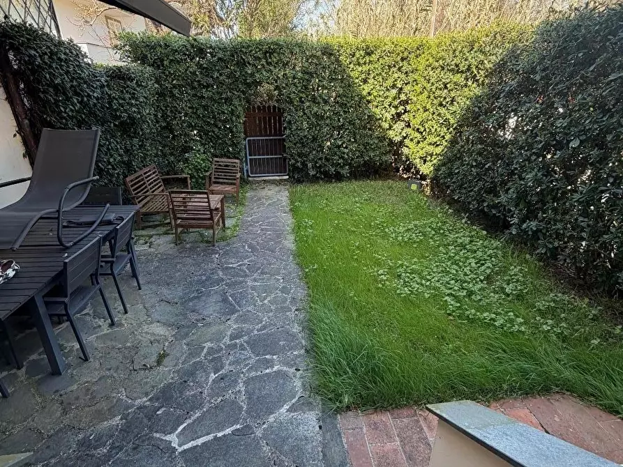 Immagine 6 di Casa bifamiliare in affitto  a Forte Dei Marmi