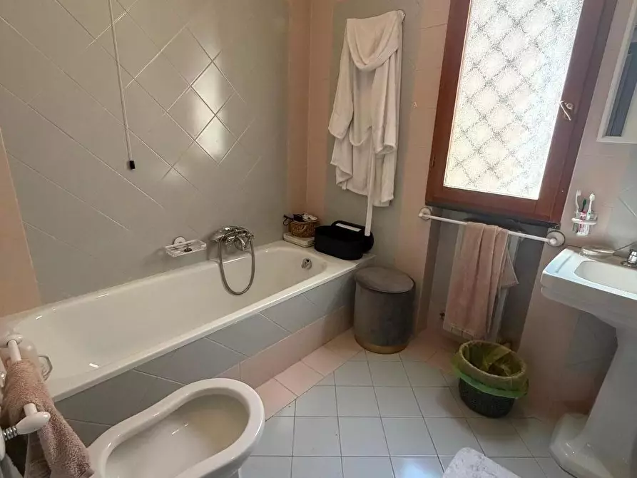 Immagine 14 di Casa bifamiliare in affitto  a Forte Dei Marmi