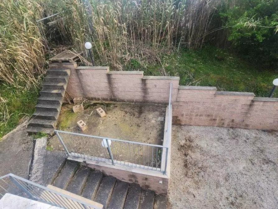 Immagine 39 di Villetta a schiera in vendita  a Vicopisano