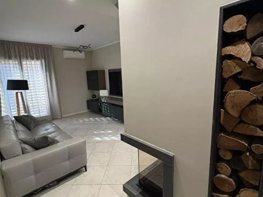 Immagine 62 di Villetta a schiera in vendita  a Vicopisano