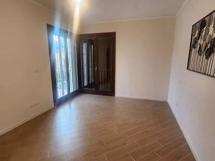 Immagine 21 di Villetta a schiera in vendita  a Vicopisano