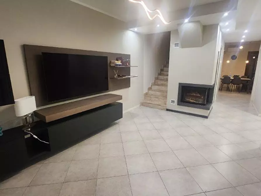 Immagine 52 di Villetta a schiera in vendita  a Vicopisano