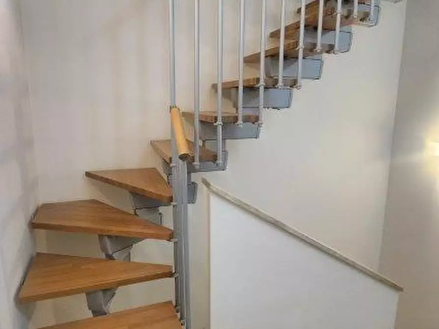 Immagine 40 di Villetta a schiera in vendita  a Vicopisano