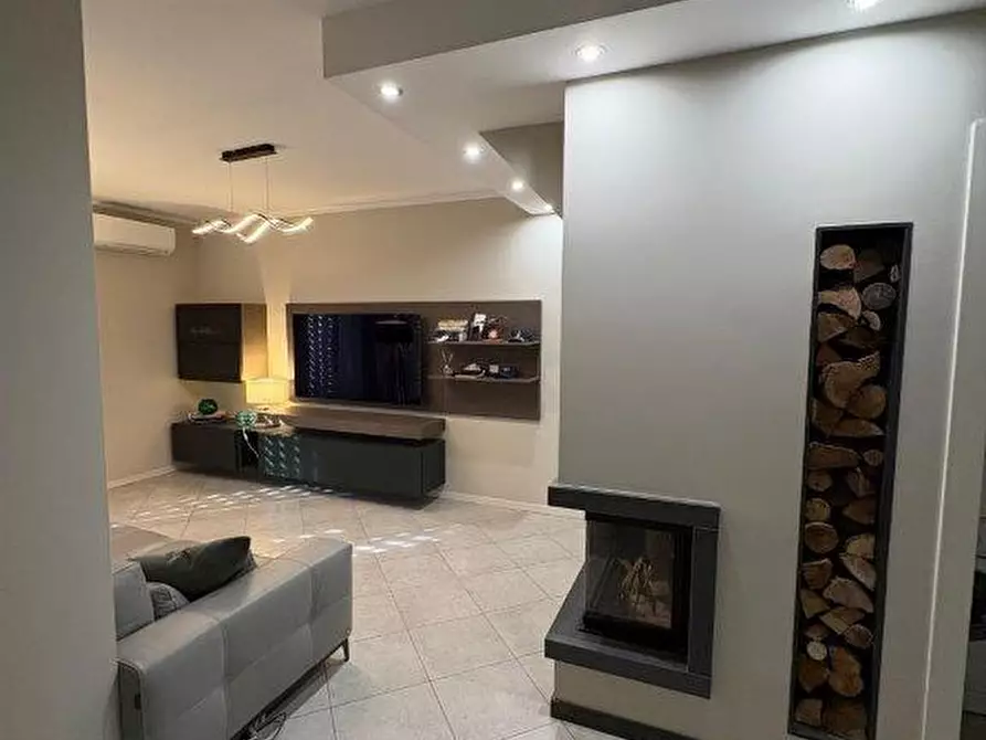 Immagine 60 di Villetta a schiera in vendita  a Vicopisano