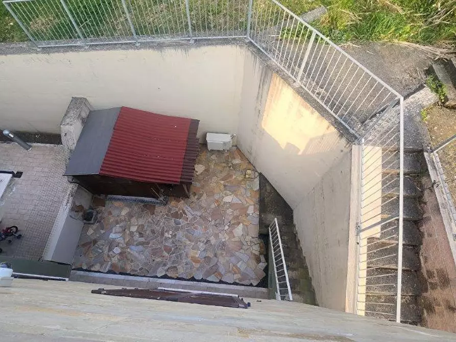 Immagine 38 di Villetta a schiera in vendita  a Vicopisano