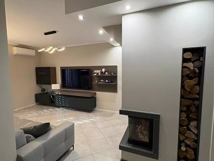 Immagine 59 di Villetta a schiera in vendita  a Vicopisano