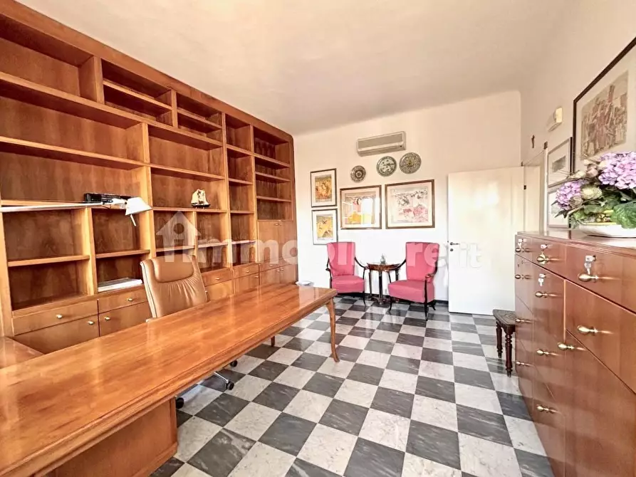 Immagine 22 di Appartamento in vendita  a Pisa