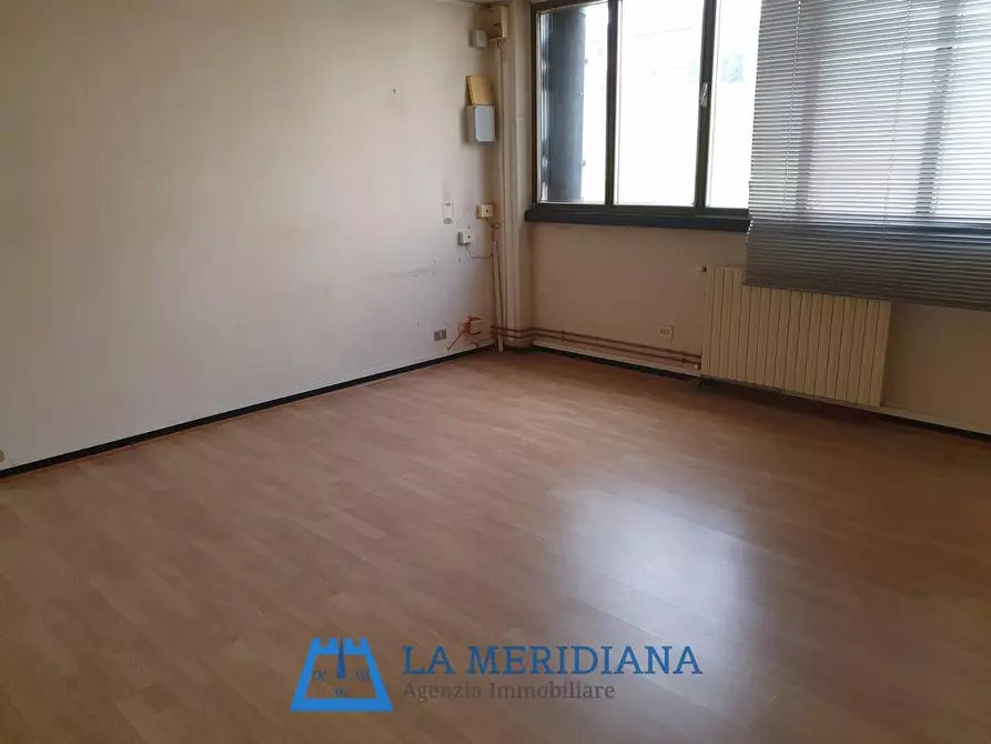 Immagine 11 di Attività artigianale in vendita  a Lamporecchio