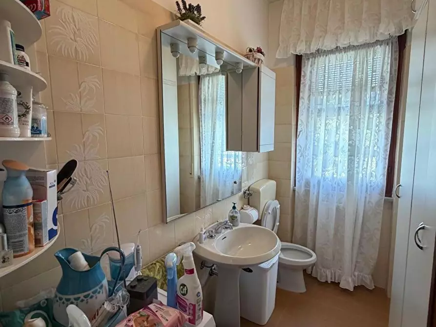 Immagine 5 di Appartamento in vendita  a Carrara