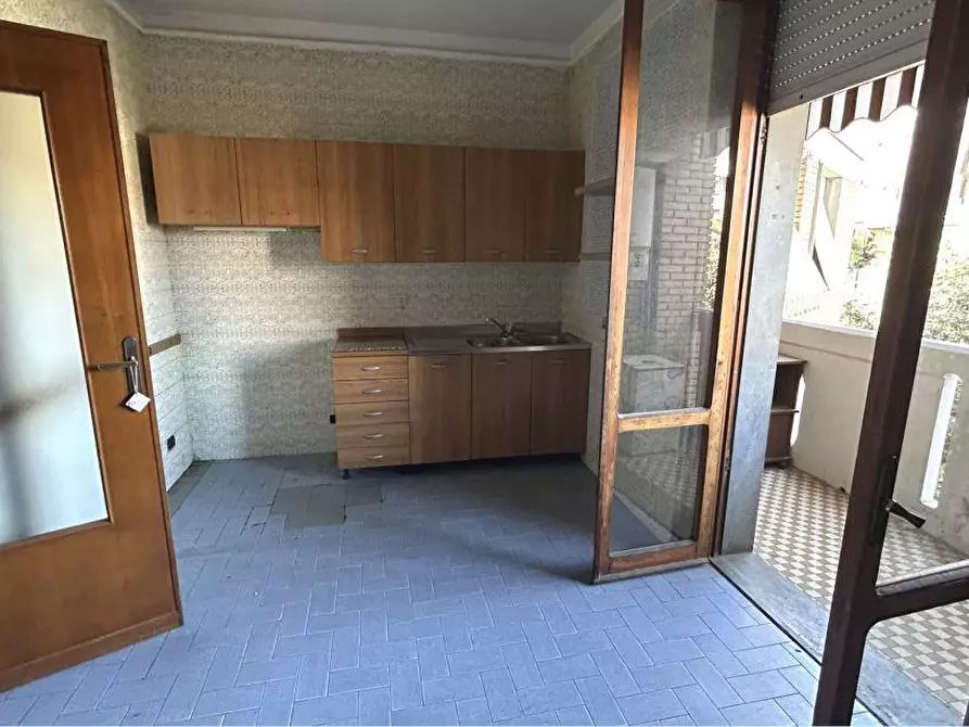 Immagine 12 di Appartamento in vendita  a Massa