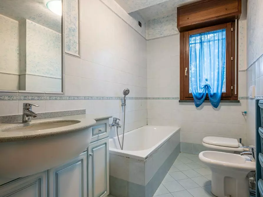 Immagine 17 di Appartamento in vendita  a Cascina