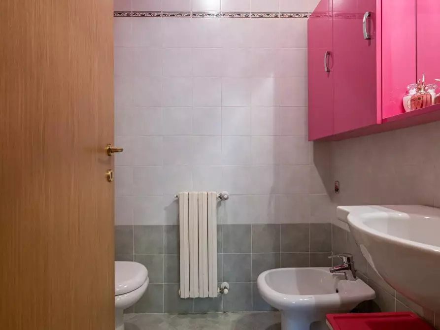 Immagine 15 di Appartamento in vendita  a Cascina