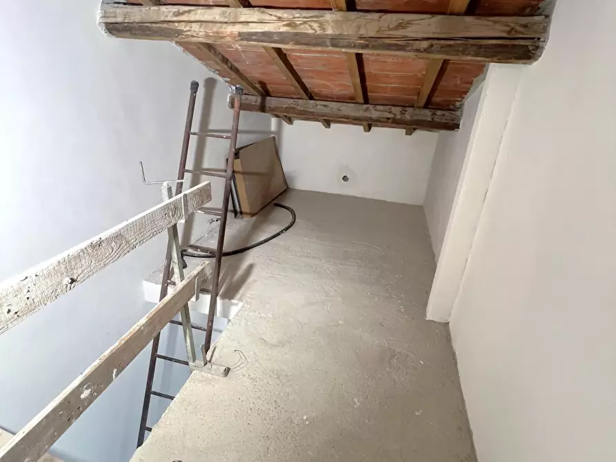 Immagine 20 di Villa in vendita  a Cascina