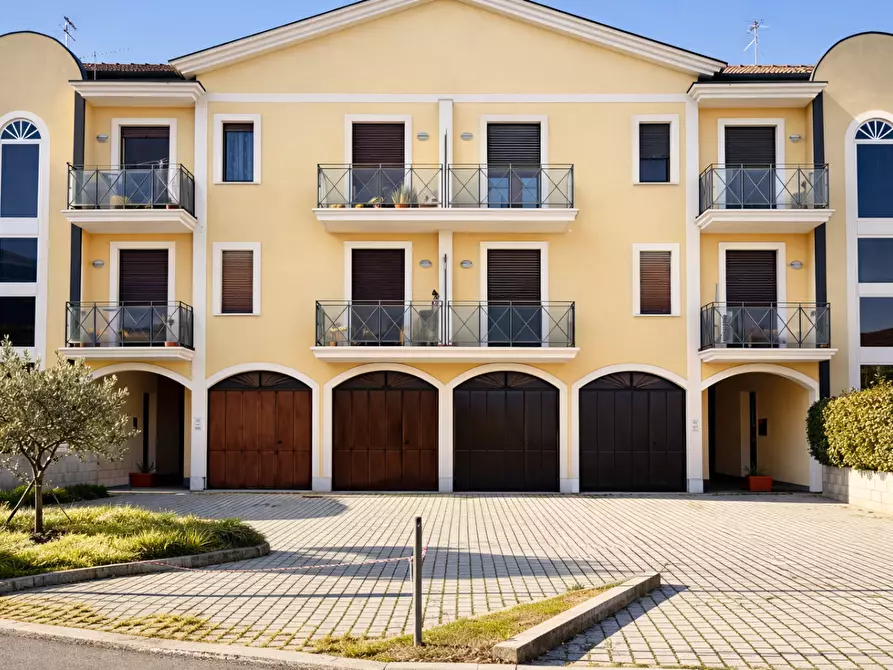 Immagine 1 di Appartamento in vendita  a Santa Maria A Monte